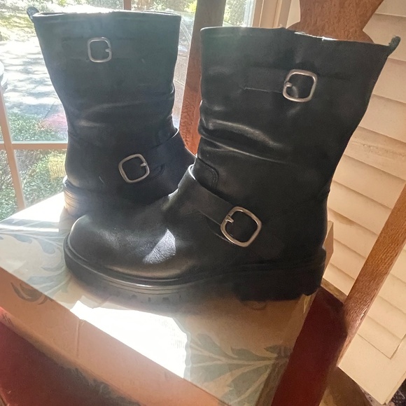 Aqua Softt Moto Style Black Boots - Picture 1 of 5